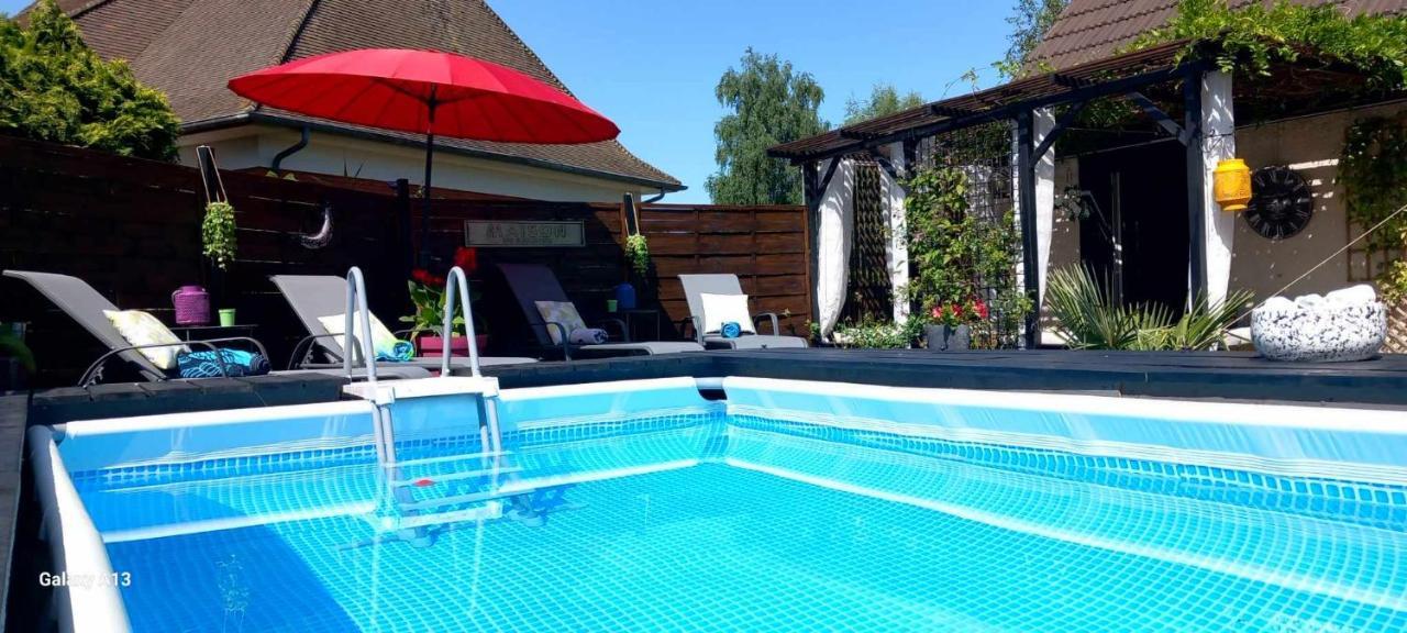 Les Epinettes Chambres D'Hotes Crevecoeur-le-Grand Kültér fotó